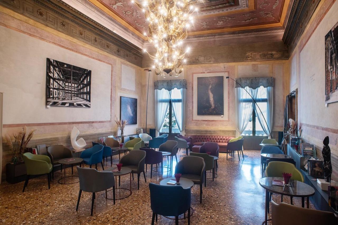 Aquarius - Ascend Collection Venezia